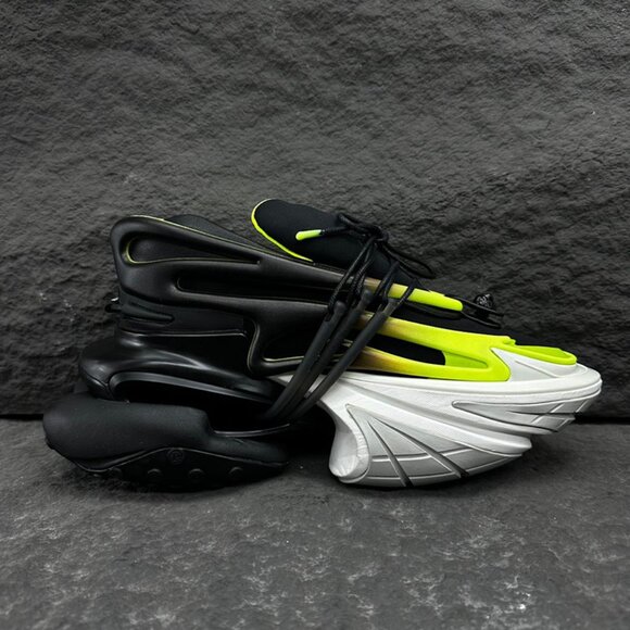 Balmain Unicorn Low-Top Platform Sneakers (Unisex) - Picture 9 of 9